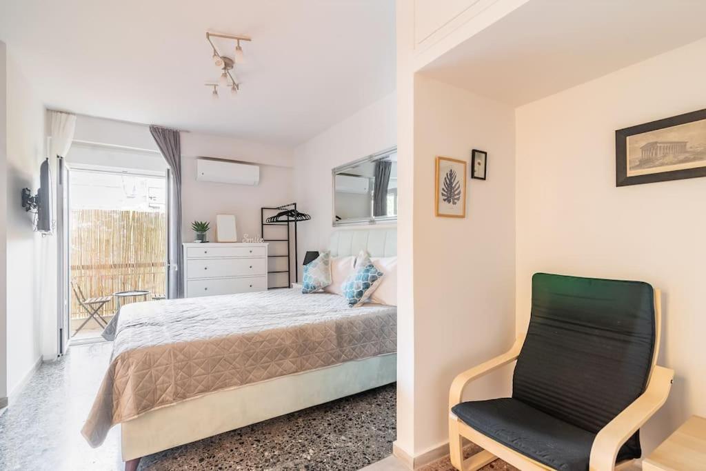 Chic Apt Near Acropolis - Avdi Square Athens Ngoại thất bức ảnh